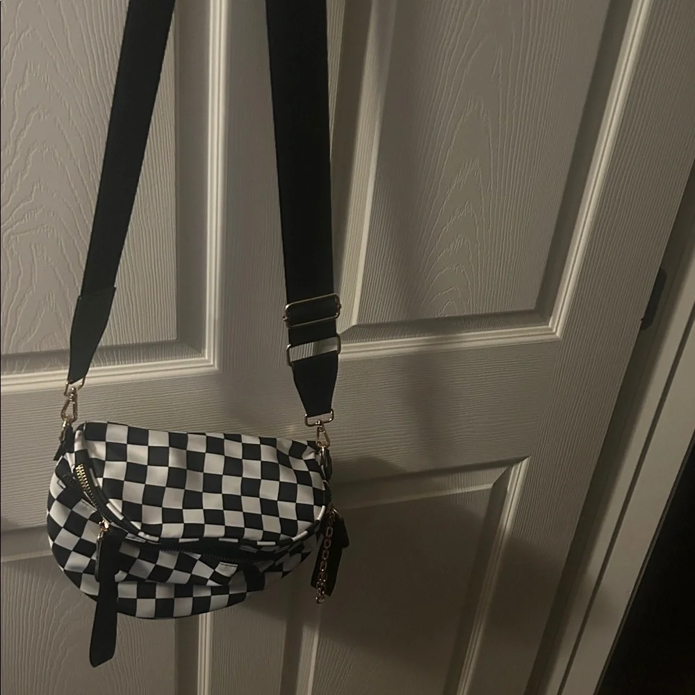 Black & White Checkered Crossbody Bag with Gold Hardware - Picture 6 of 6